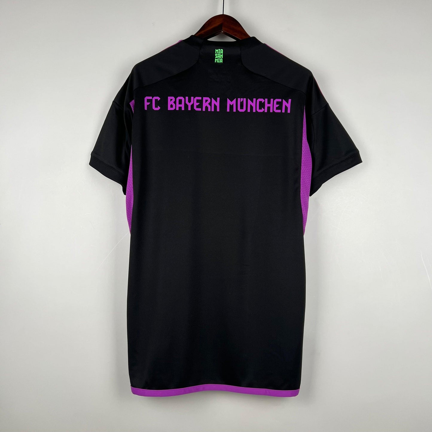 Camiseta Bayern de Múnich Segunda Equipacion 23/24 S/N - Hincha Masculino - Negro