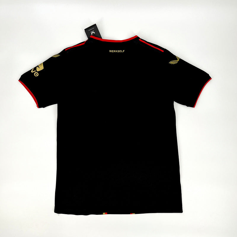 Camiseta Bayer Leverkusen Edición Especial 24/25 - Negro/Dorado