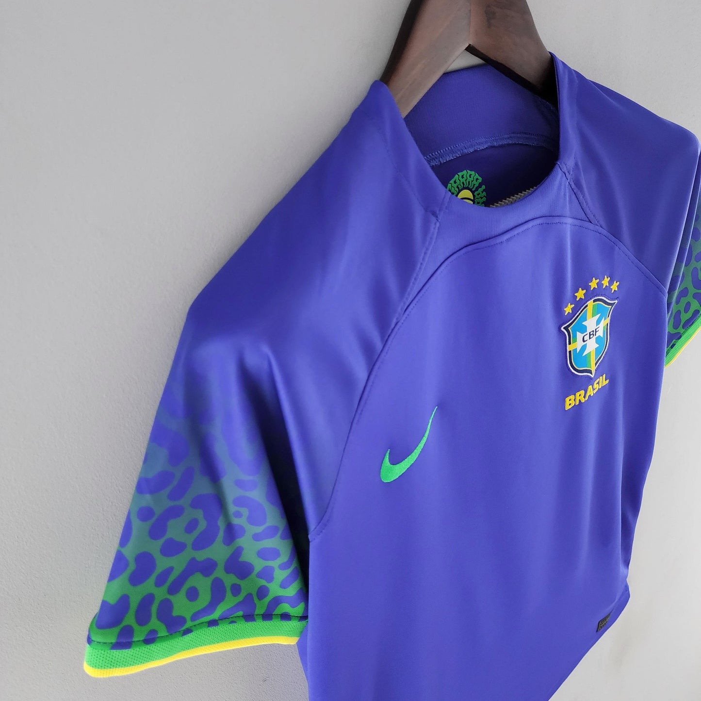 Camisa Femenina Seleccion Brasil II 22/23 Nike - Azul