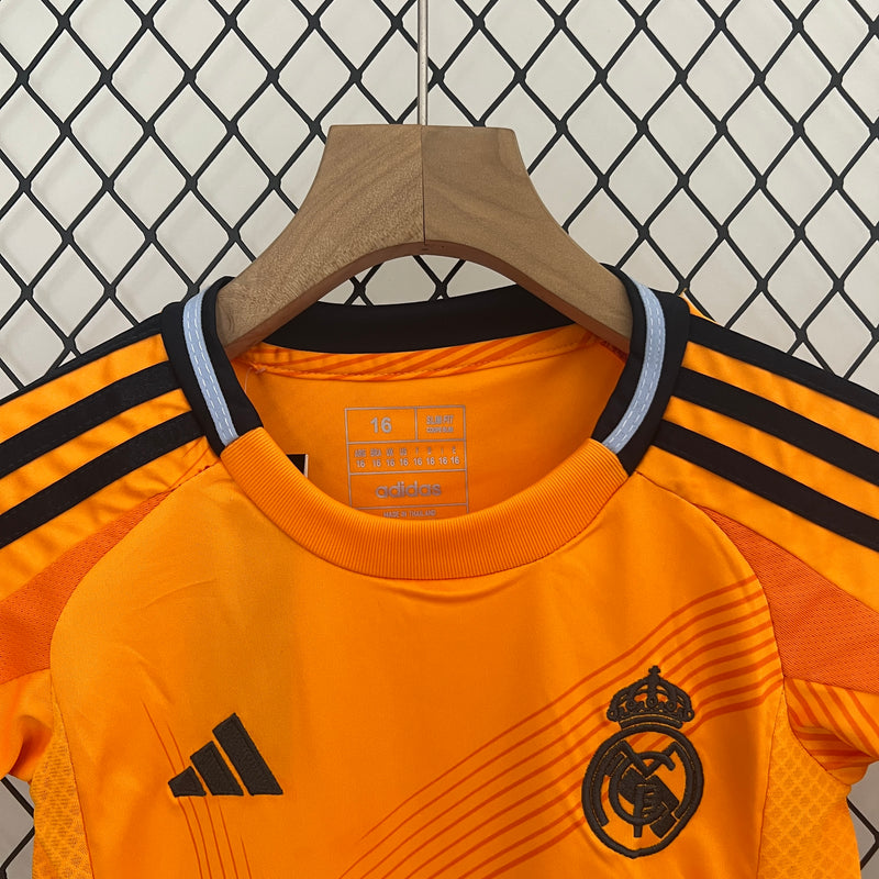 Camiseta y Pantalones para niños Real Madrid 24/25 Segunda Equipacion - Naranja