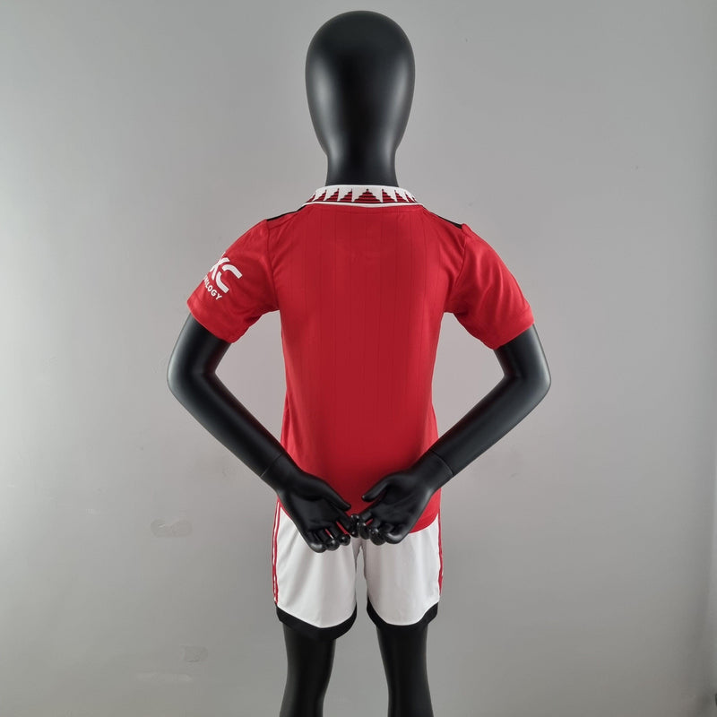 Camiseta y Pantalones para niños Manchester United 22/23