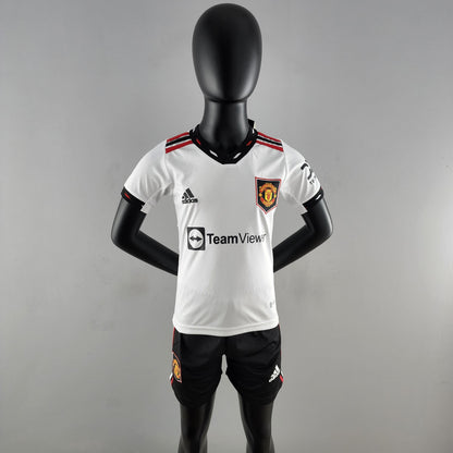 Camiseta y Pantalones para niños Manchester United Away 22/23