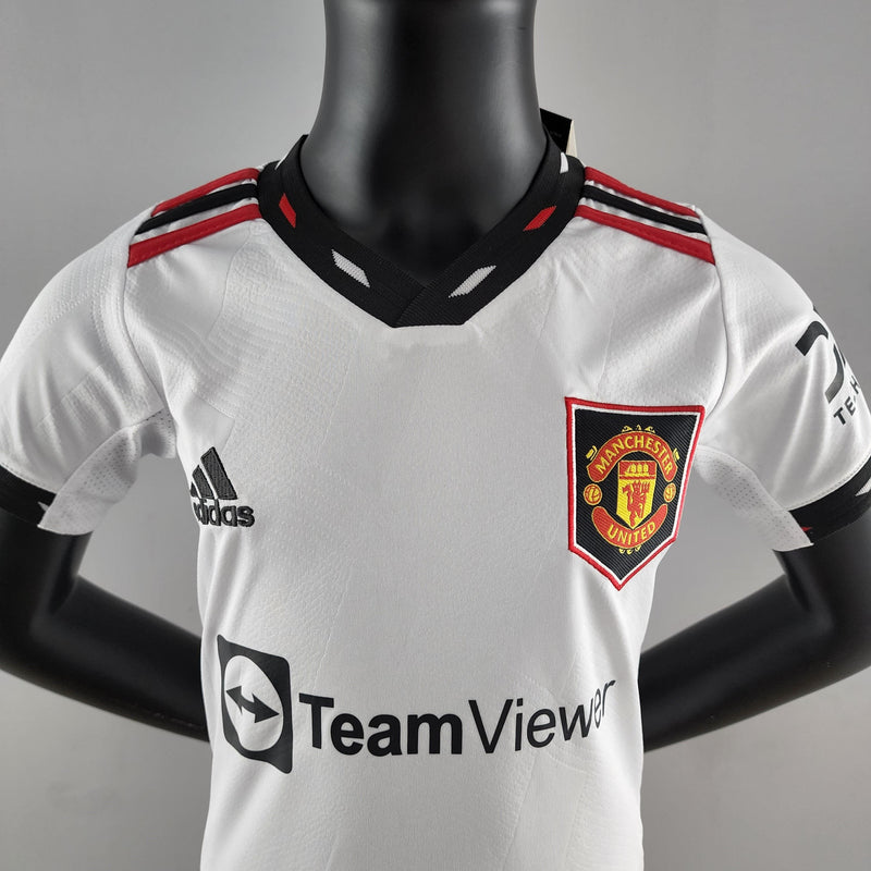 Camiseta y Pantalones para niños Manchester United Away 22/23