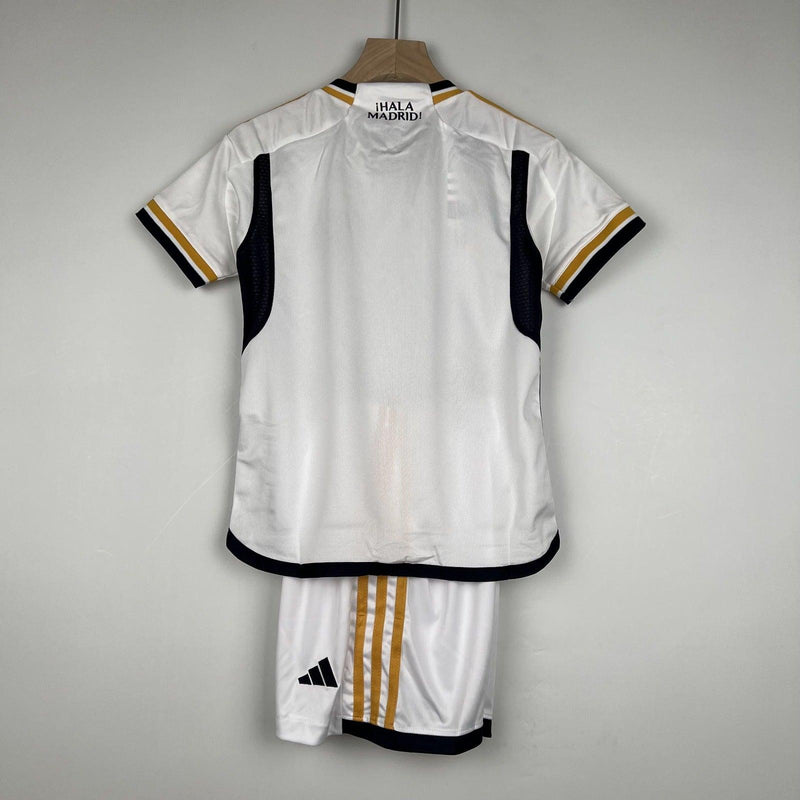 Camiseta y Pantalones Real Madrid Primera Equipaccion 23/24 - Blanco