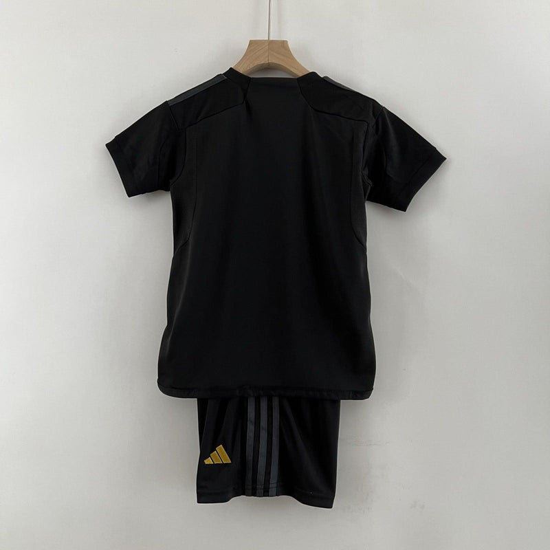 Camiseta y Pantalones para niños Real Madrid 23/23 - Negro