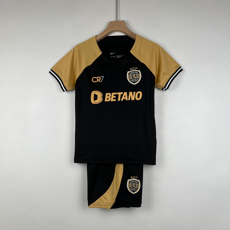 Camiseta y Pantalones para niños Sporting III 23/24 CR7